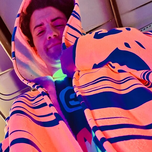 Laffy Taffy - NEON REFLECTIVE - Robe / Cloak - Picture 4 of 6